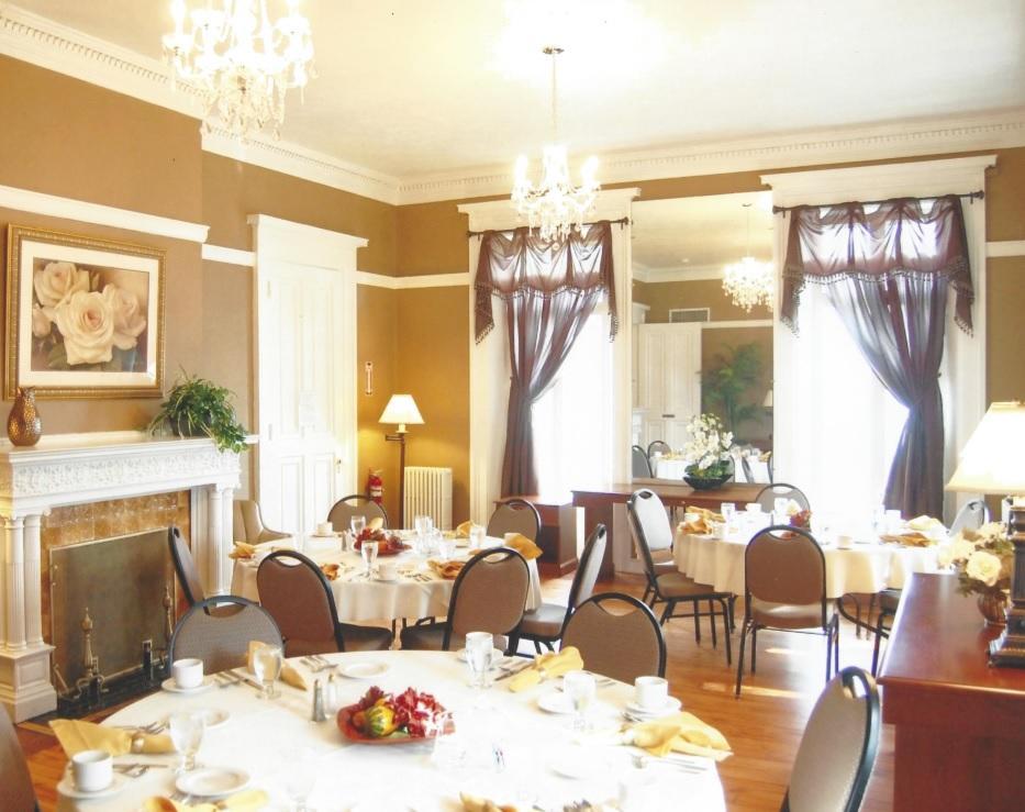 Beacon Hotel オスウィーゴ エクステリア 写真