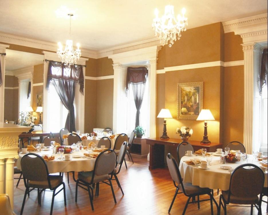 Beacon Hotel オスウィーゴ エクステリア 写真